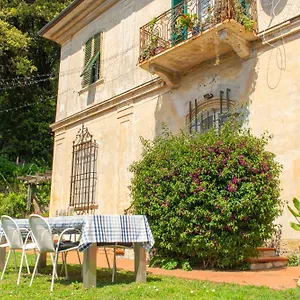 Couette-café Caligo Stanza Privata In D'epoca Con Giardino E Vista Mare, La Spezia